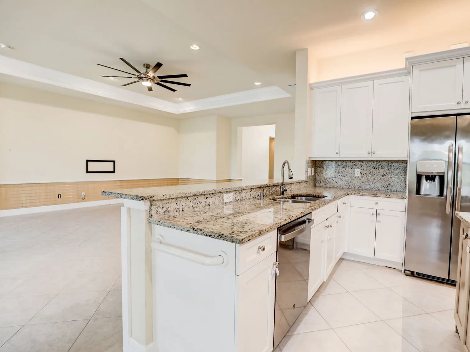 Fort Myers Marina Bay, Estate Online Auction — auction photograph 10