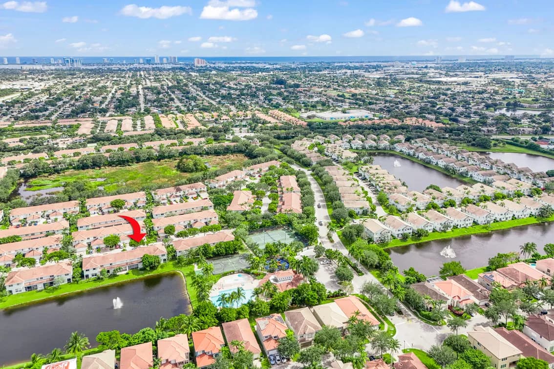 Thousand Oaks Townhouse Riviera Beach, Online Auction, Palm Beach County — auction photograph 40