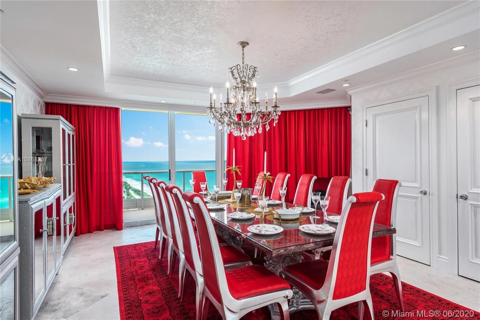 Miami Beach $4.5 M Penthouse, Online Downsizing Auction — auction photograph 4
